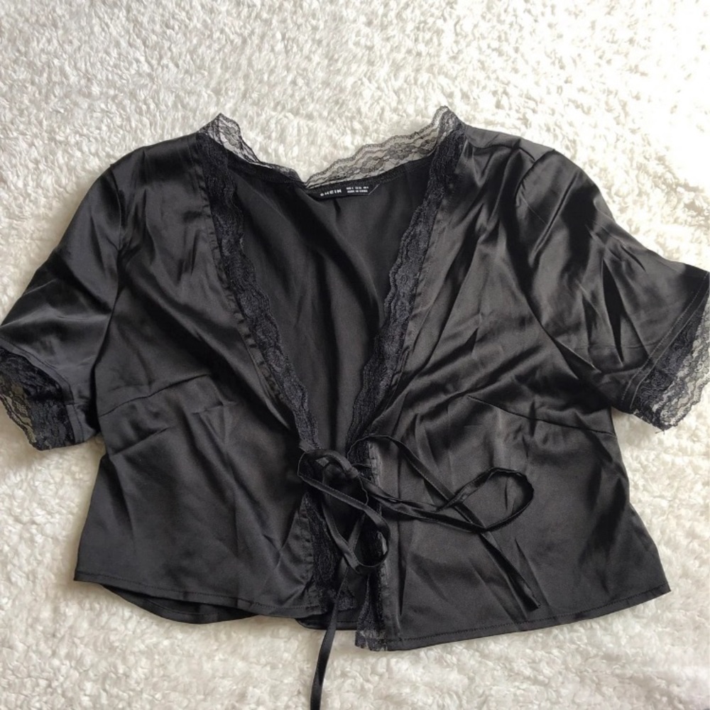 black lace top *sold - Picture 1 of 5